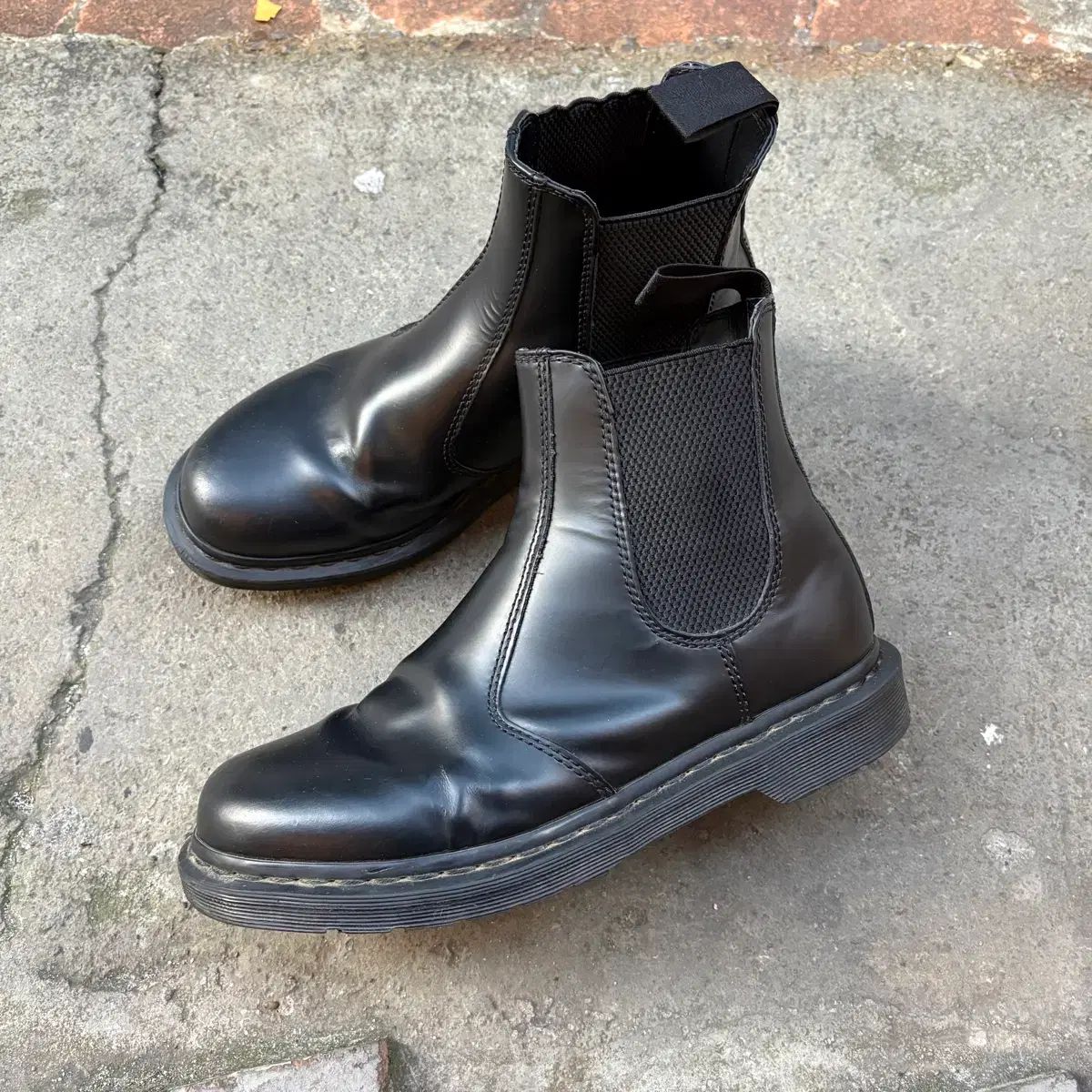 DR. MARTENS ドクターマーチン チェルシーブーツ 270