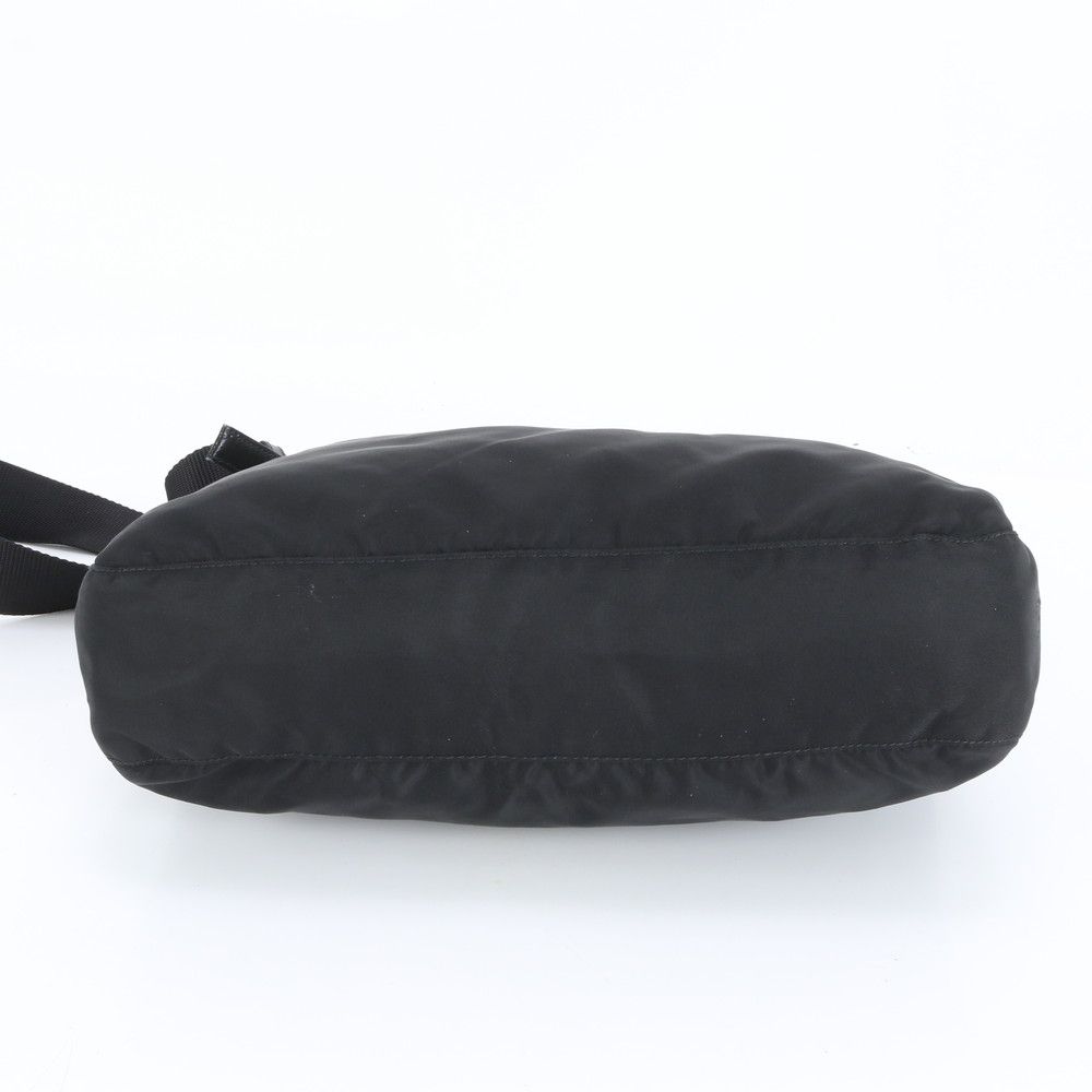 極美品・現行類似】プラダ メッセンジャーバッグ テスートナイロン