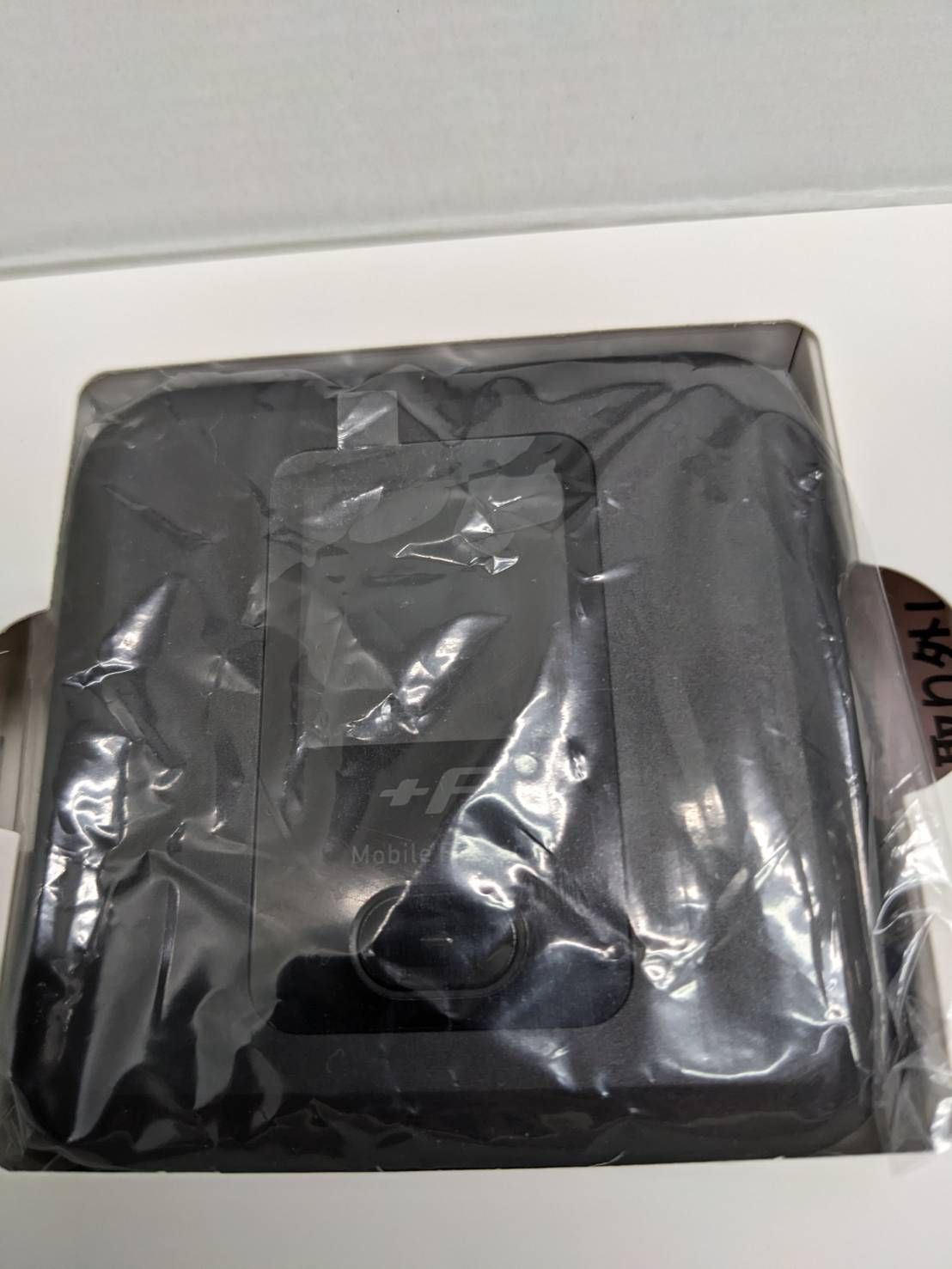 S 99782 富士ソフト F FS 040 W モバイル Wi-Fi ルーター SIMフリー FUJISoft