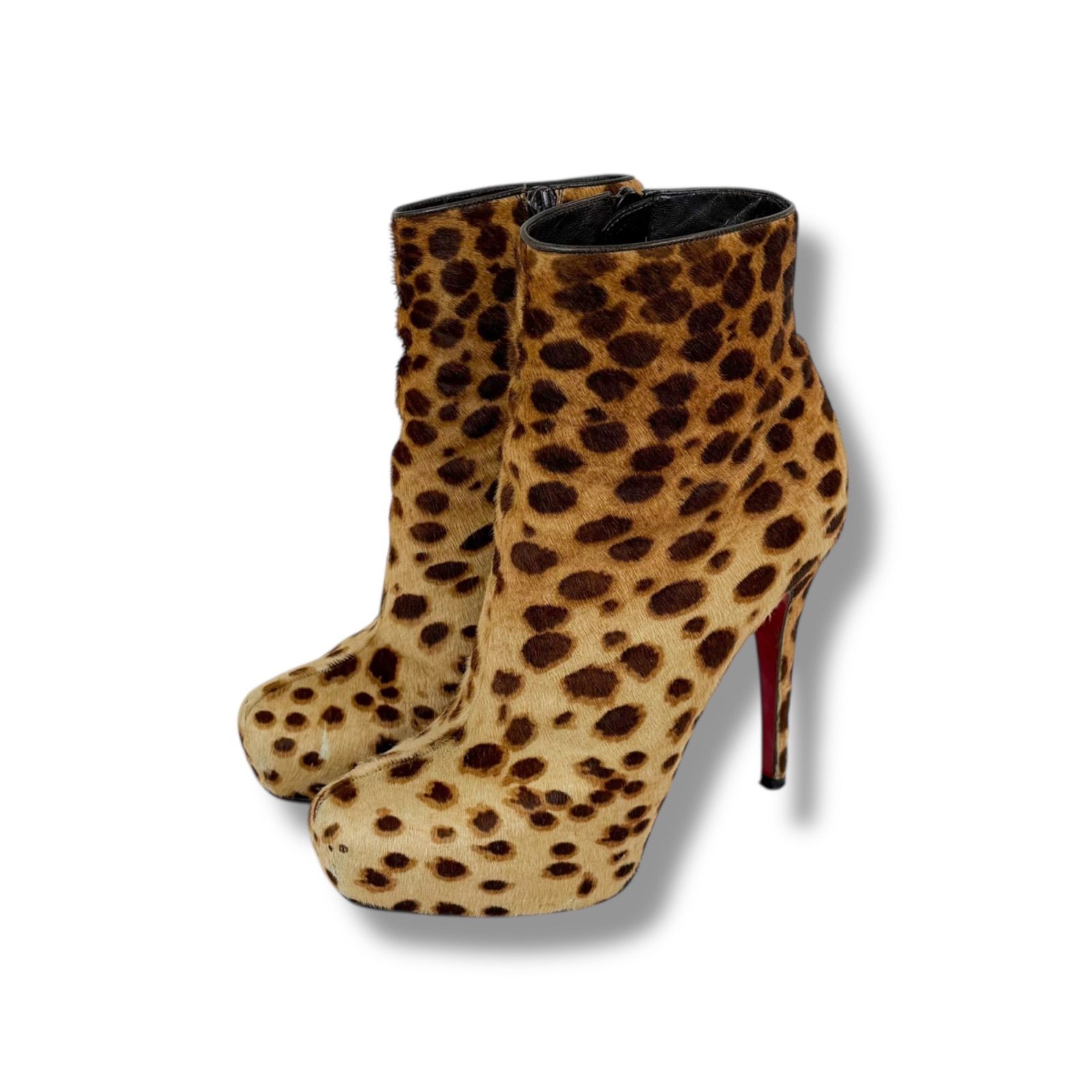 クリスチャンルブタン Christian Louboutin ハラコレザー ショート