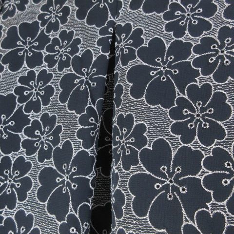 アリスバーリー Aylesbury 美品 大きいサイズ 花柄レーススカート 刺繡