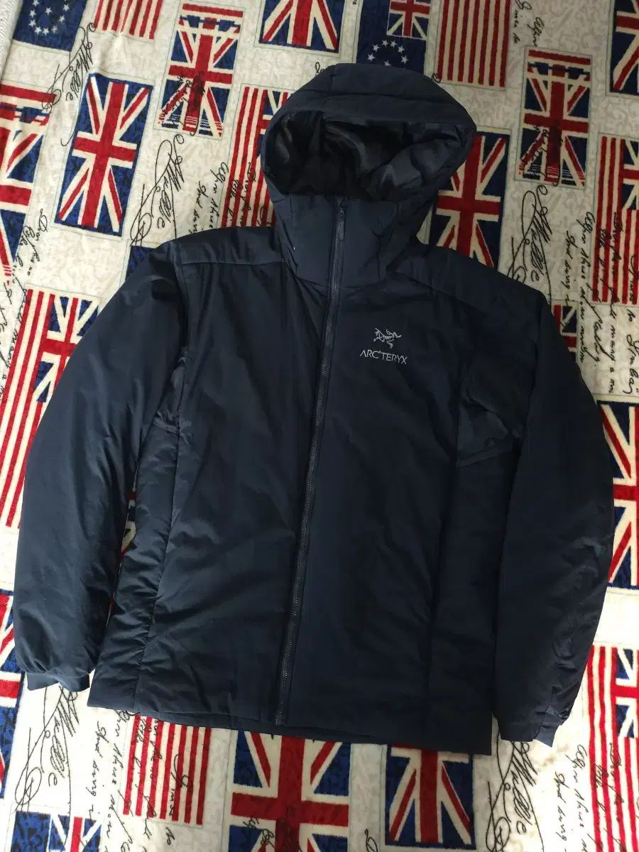 ARC TERYX アークテリクス Atom アトム AR フーディ ジャケット s