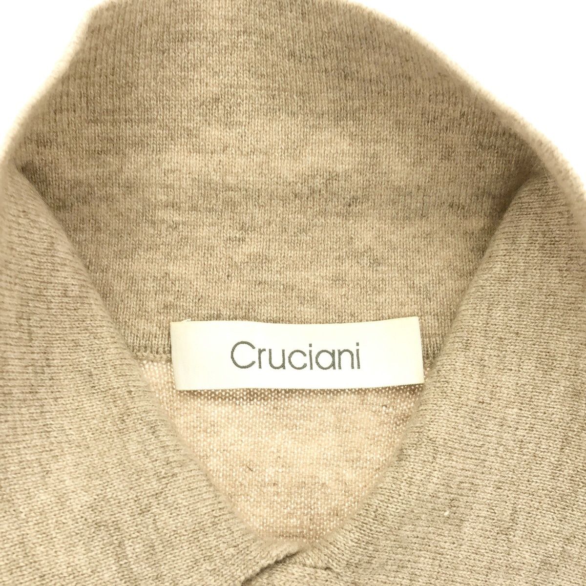 Cruciani クルチアーニ　ベージュ ポロシャツ ニット　48サイズ cruciani クルチアーニ カシミヤニットポロシャツ ベージュ 48 - メルカリ