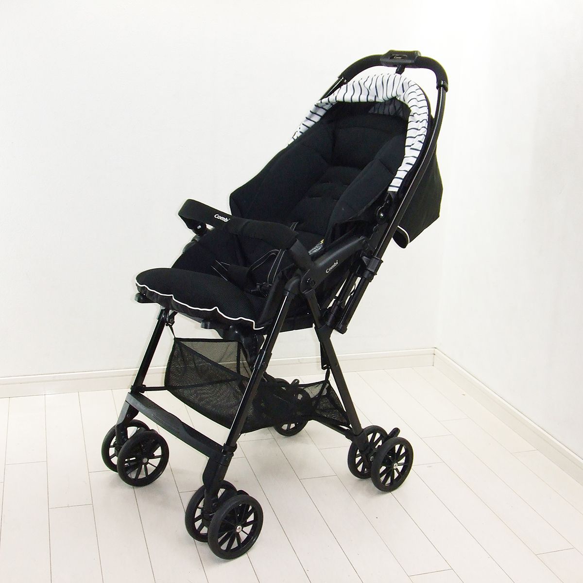 綺麗 ベビーカー 中古 コンビ メチャライト メッシュ エッグショック