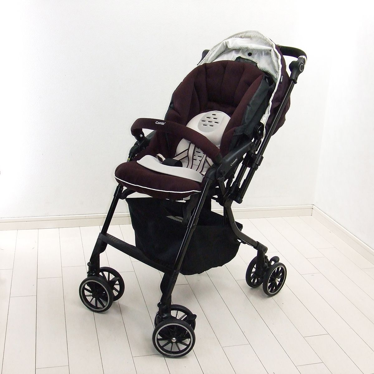 美品 ベビーカー 中古 コンビ メチャカル オート4キャス compact lotta