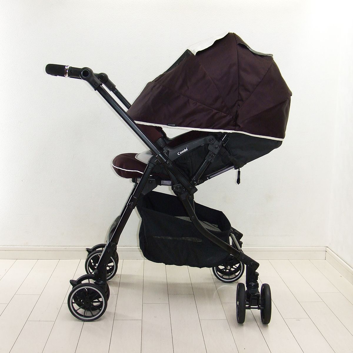 美品 ベビーカー 中古 コンビ メチャカル オート4キャス compact lotta