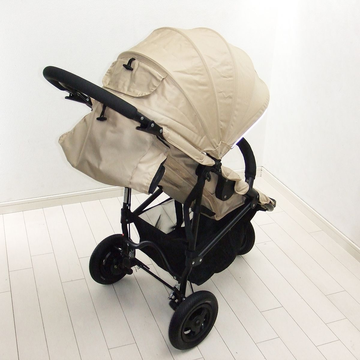 綺麗 ベビーカー 人気のエアバギー ココ ブレーキモデル Air Buggy