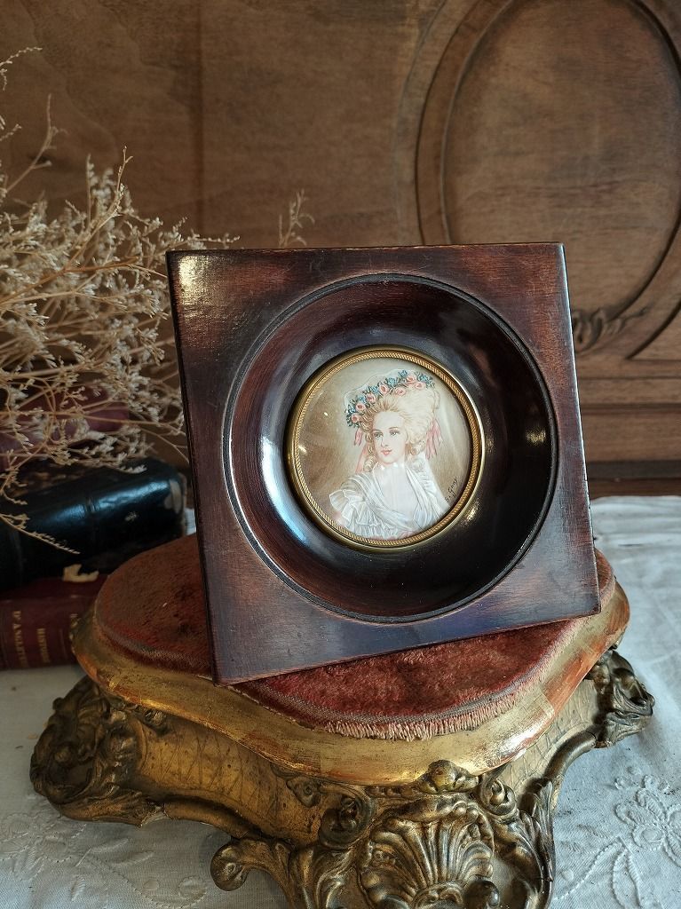 フランス アンティーク 貴婦人 肖像画 手書き絵つき 木製 小さい
