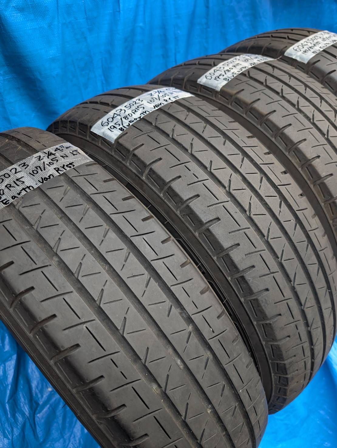 6043) 195/80R15 107/105N LT YOKOHAMA BluEarth-Van RY55 2023年製 4