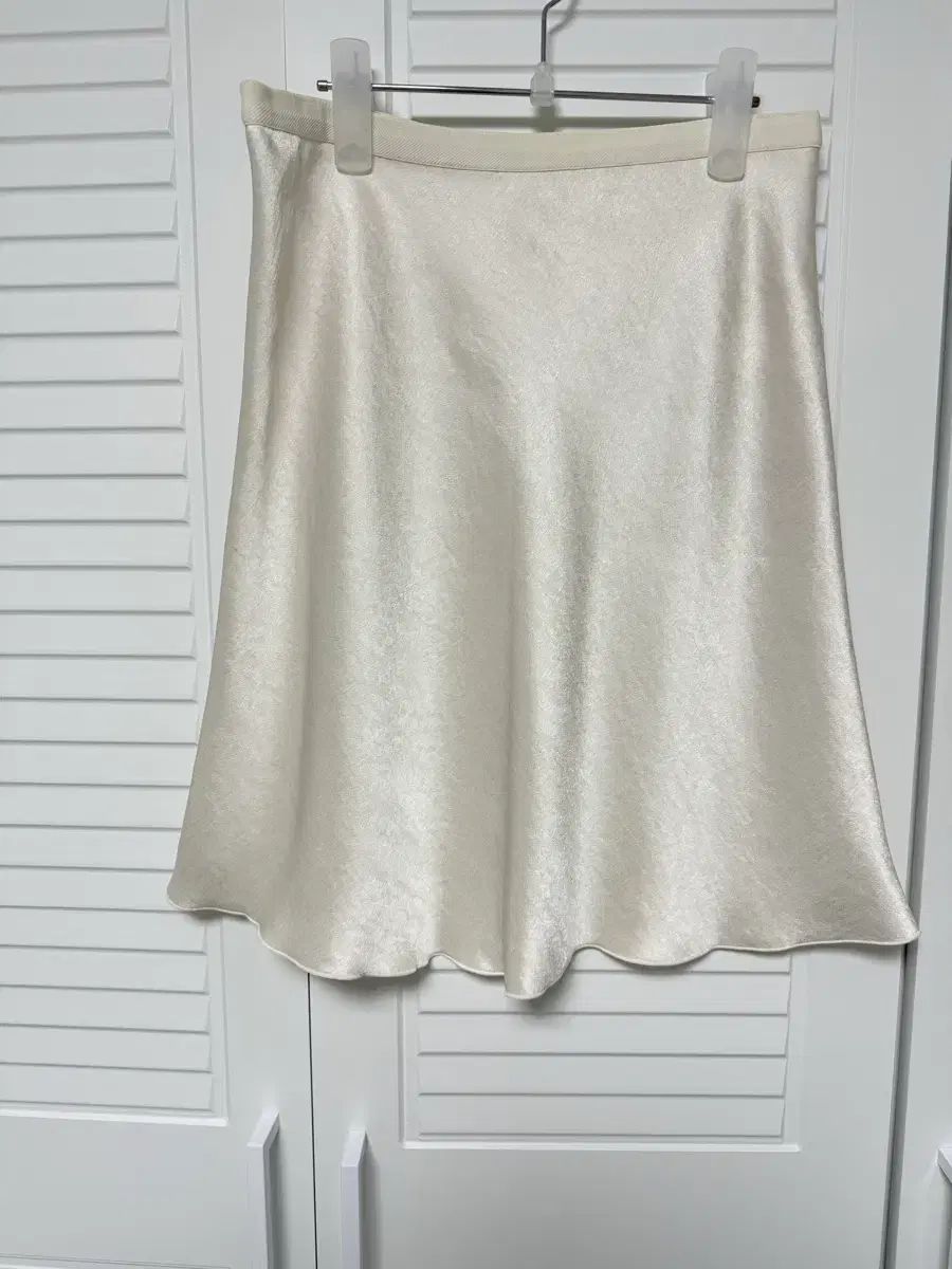 Urbanic 30 アーバニック30 シルビア サテン スカート