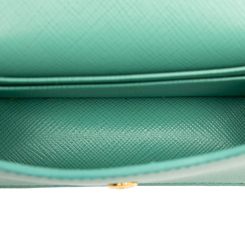 プラダ 三角ロゴプレート チェーン ミニショルダーポーチ ショルダー