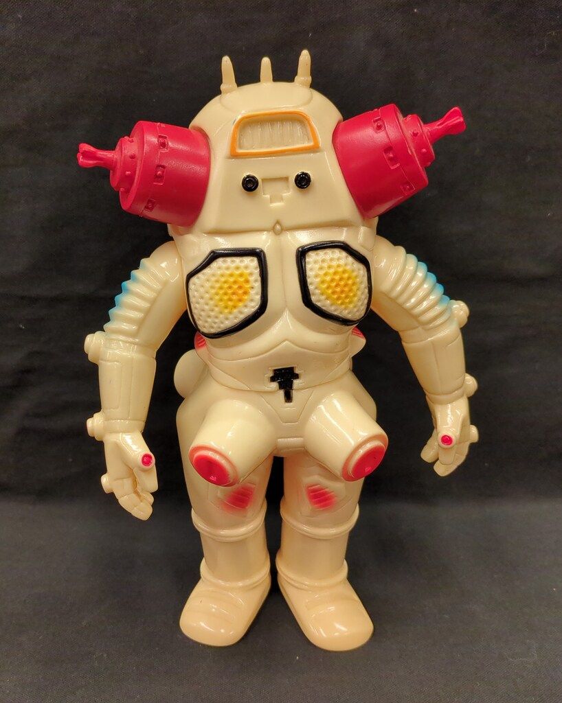 B-CLUB 新・復刻版怪獣シリーズ キングジョー クリーム成型 2047