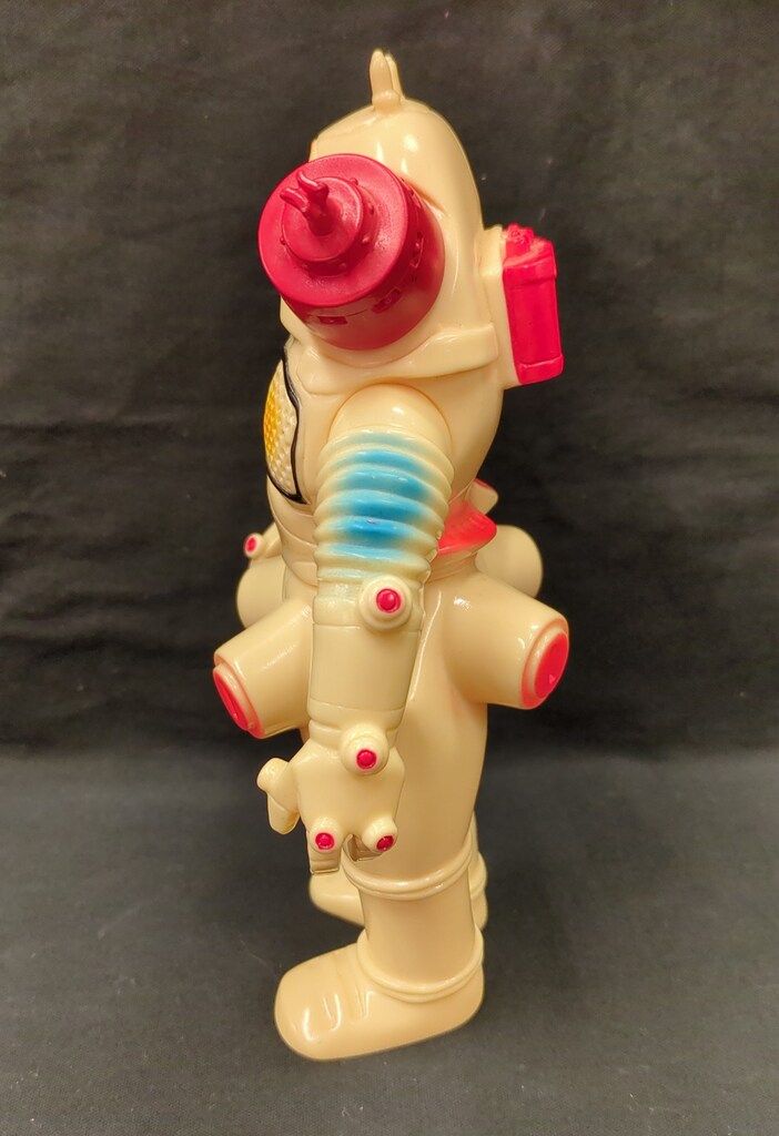 B-CLUB 新・復刻版怪獣シリーズ キングジョー クリーム成型 2047