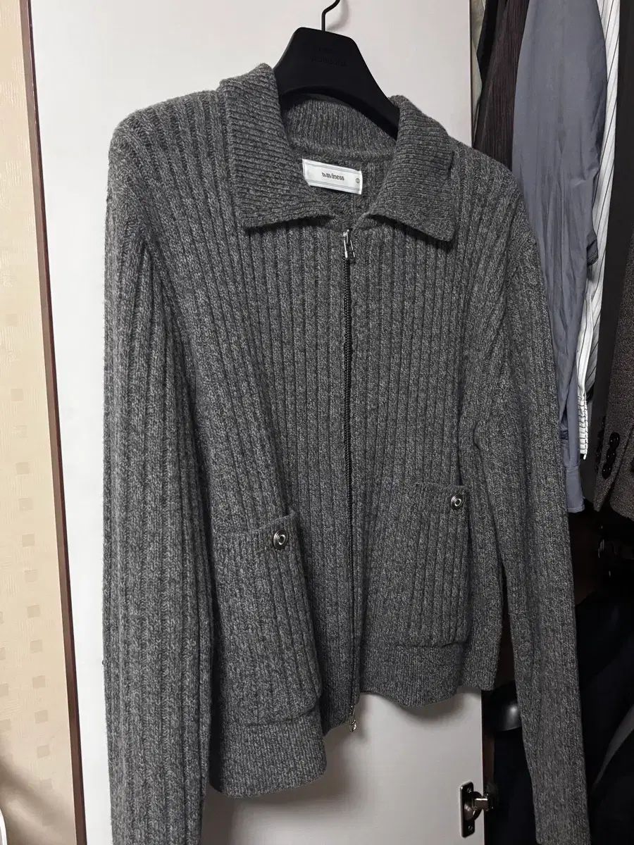 タイムレス カラ ジップアップ ニット カーディガン グレー