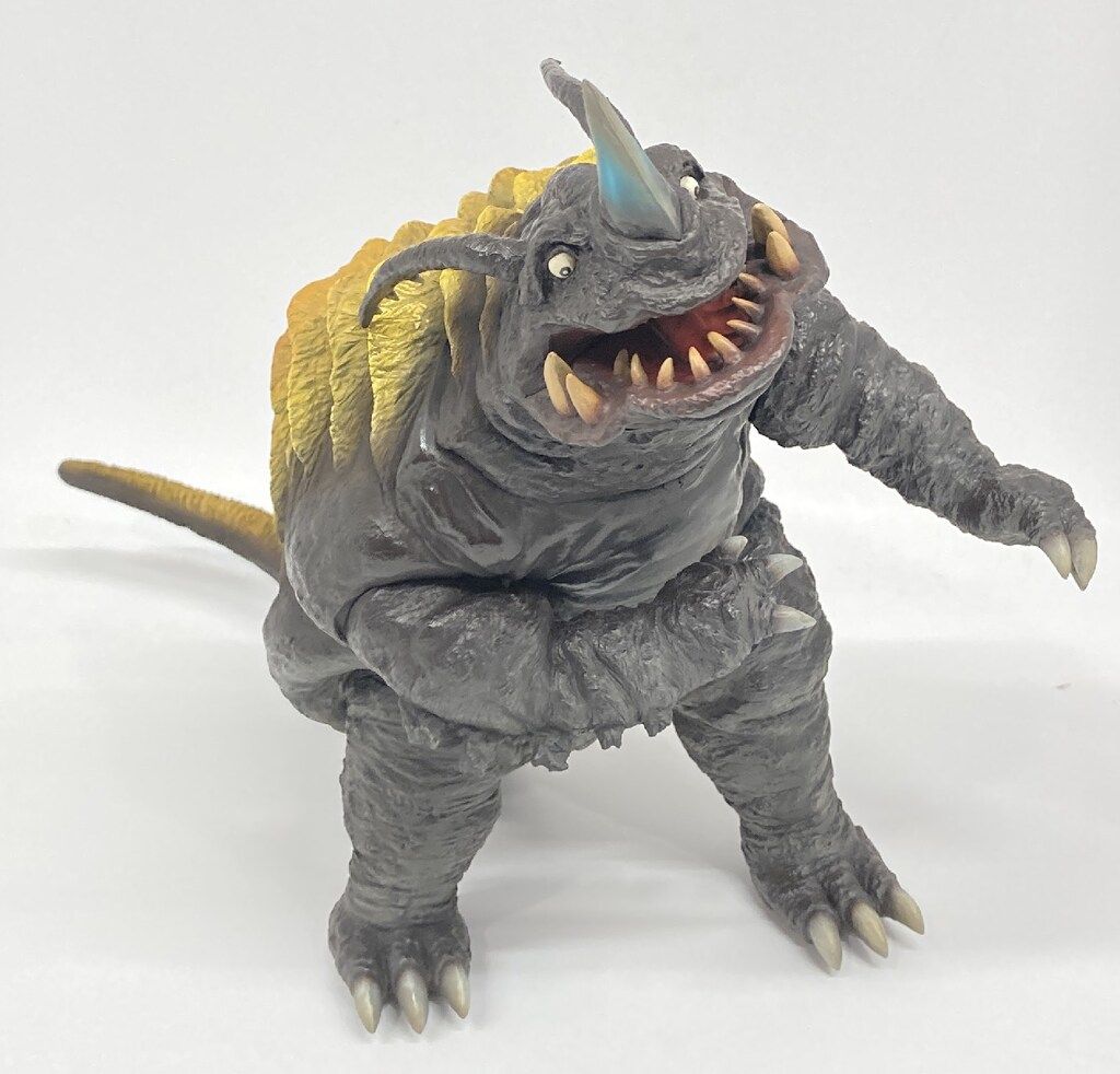 CCP 1/6 特撮シリーズ ネロンガ 2.0Ver. - メルカリ