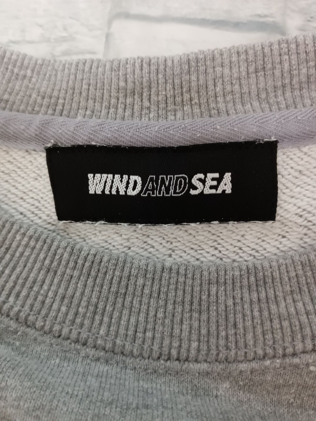 WIND AND SEAウィンダンシースウェットトレーナー刺繍グレーサイズXL