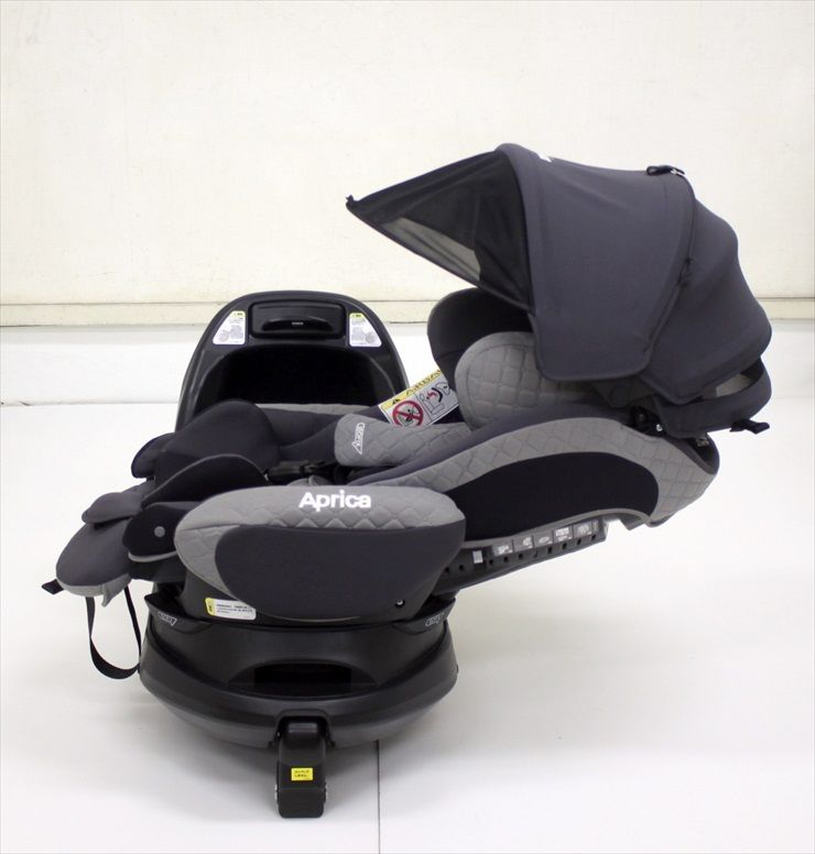 美品 フラディア グロウ ISOFIX プレミアム グレー 2022360 アップリカ