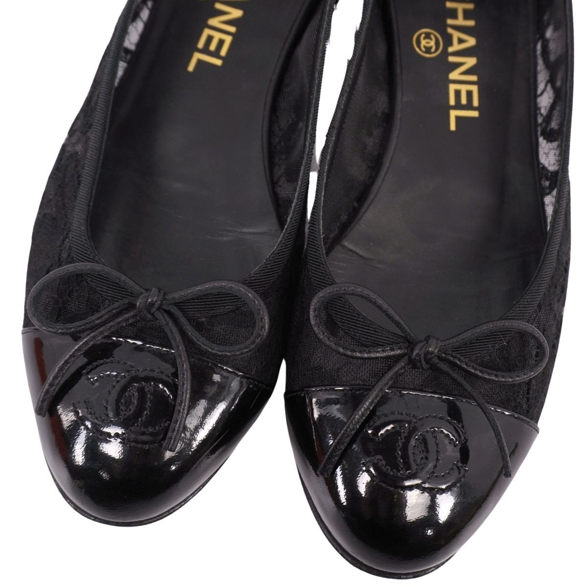 【美品】CHANEL パンプス　ココマーク　リボン　バレリーナ　パーティー　黒 CHANEL ココマーク リボンバレエシューズ 23.5cm 黒 レザー