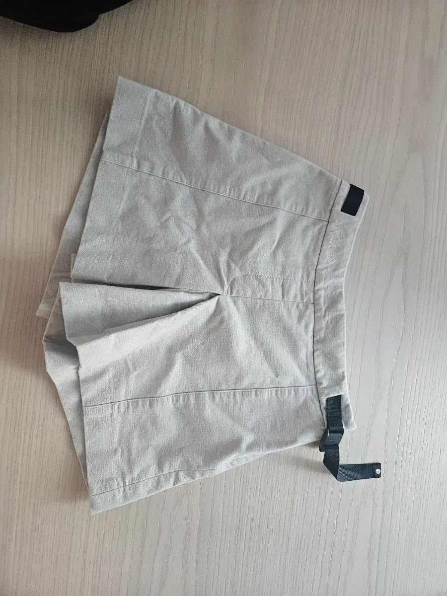 マルボンゴルフ ベージュ色 ハーフパンツ ショートパンツ