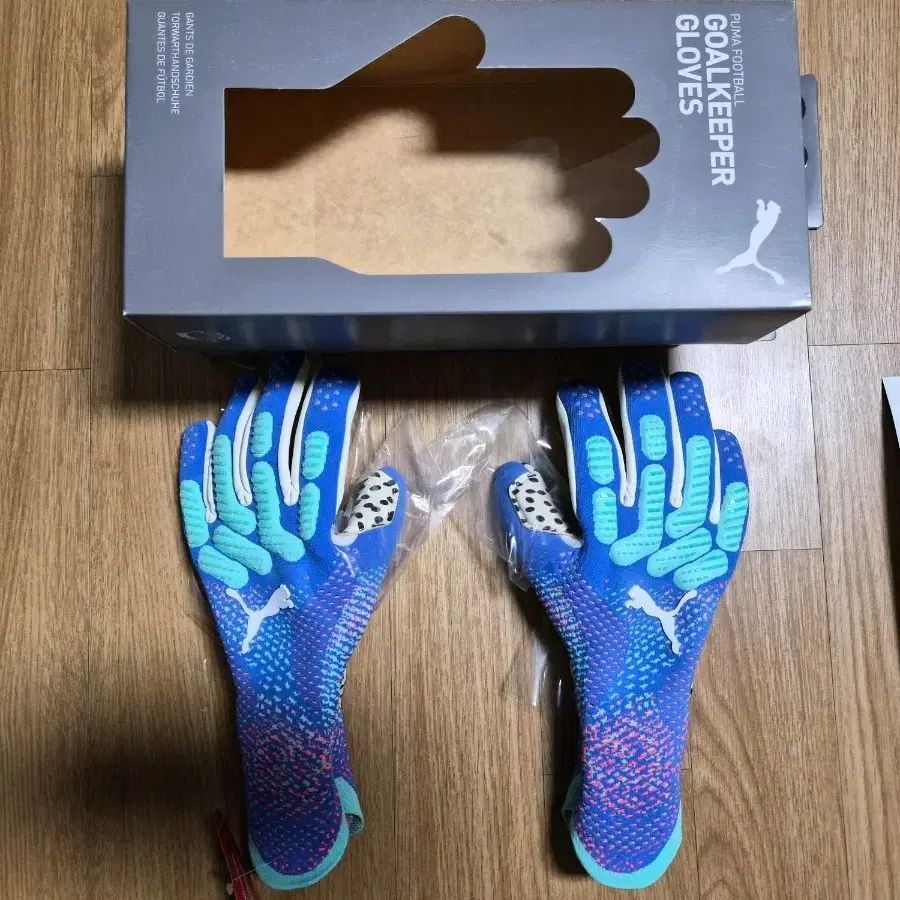 プーマ Hello Future NC ゴールキーパー 手袋 ブルー 9号
