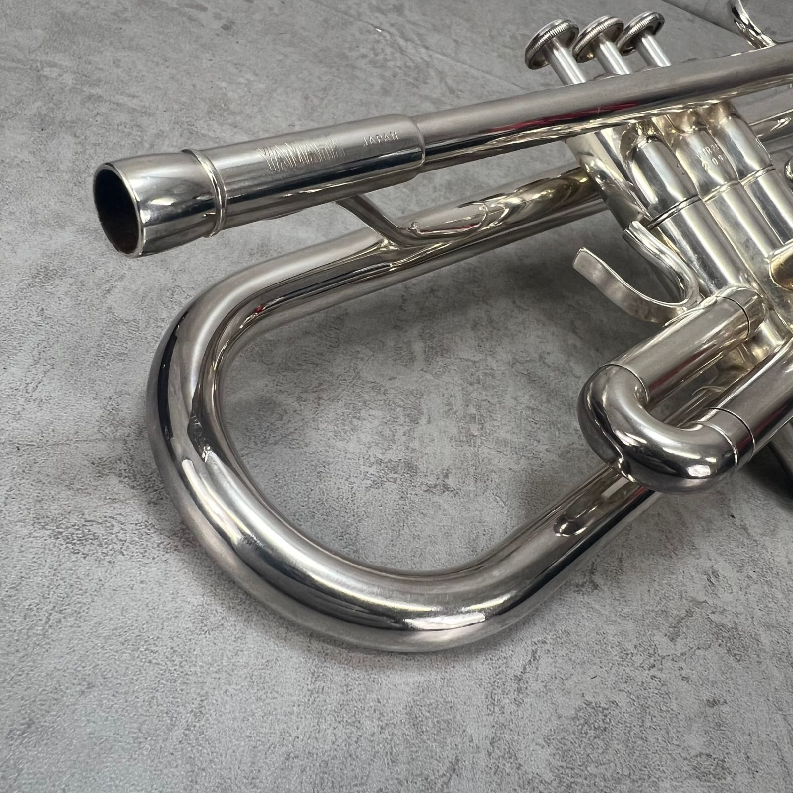 ヤマハ B♭トランペット YTR-2320ES シルバーメッキ SILVER マウス