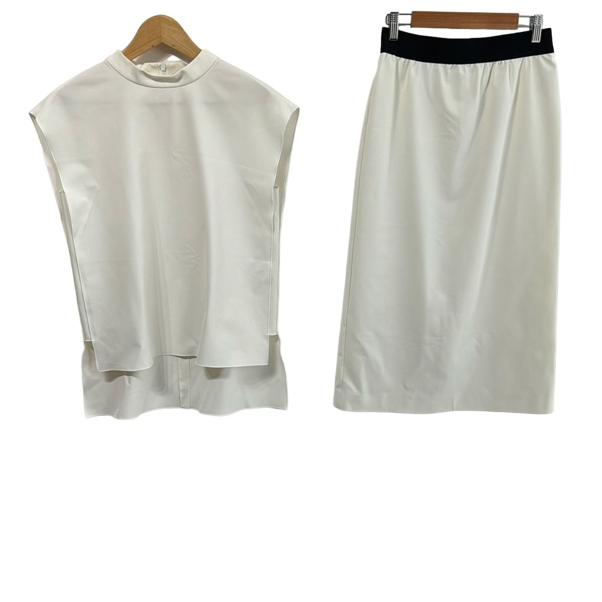 ADORE アドーア スカートセットアップ レディース - アイボリー×黒