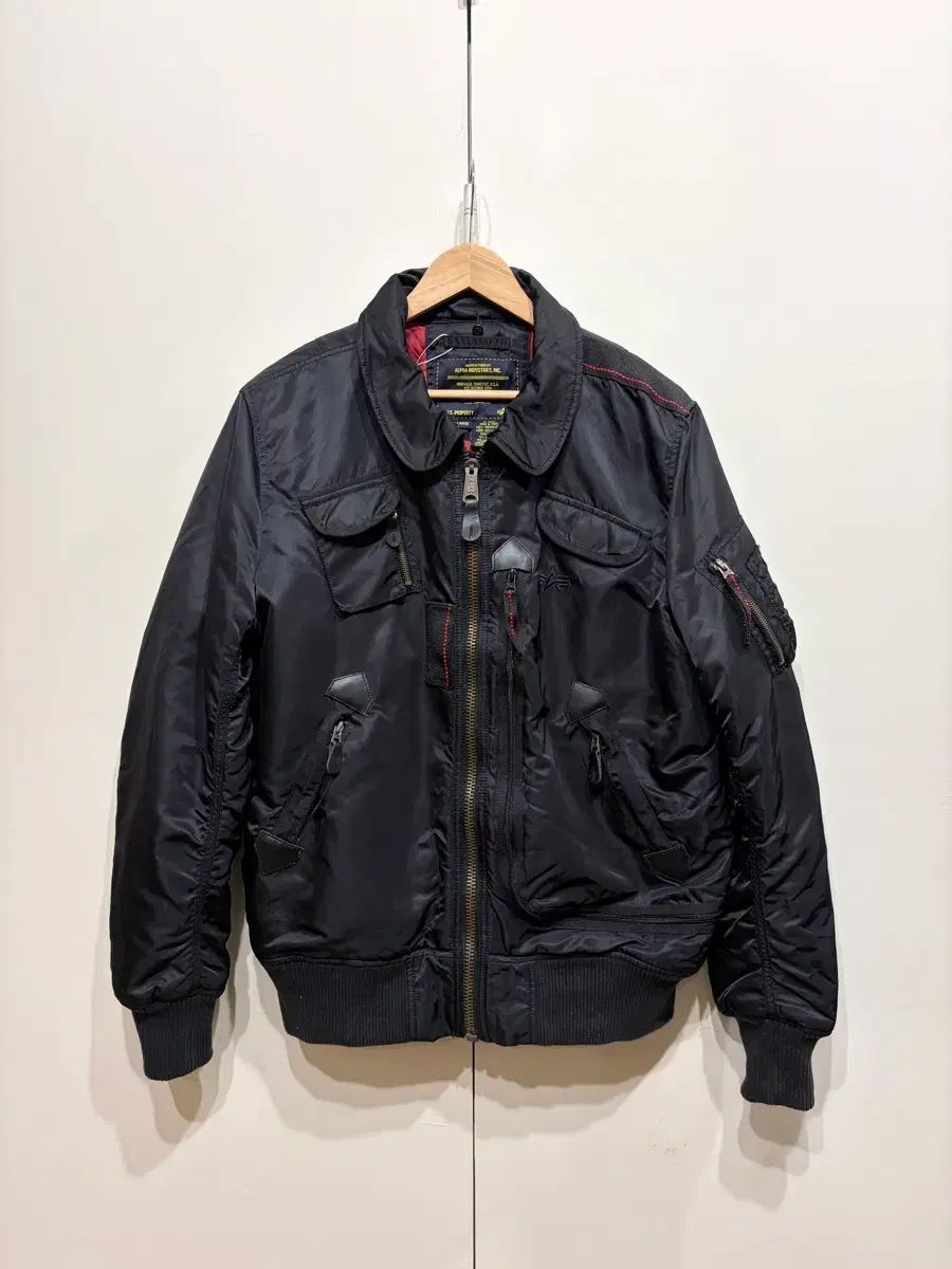 アルファ インダストリー MA-1 テック ポケット パイロットジャンパー