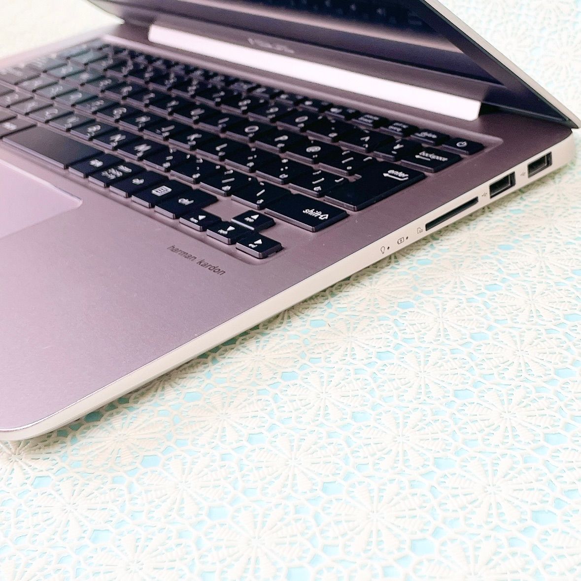 小型軽量❣️薄型ノートパソコン！おしゃれピンクゴールド✨️快適SSD