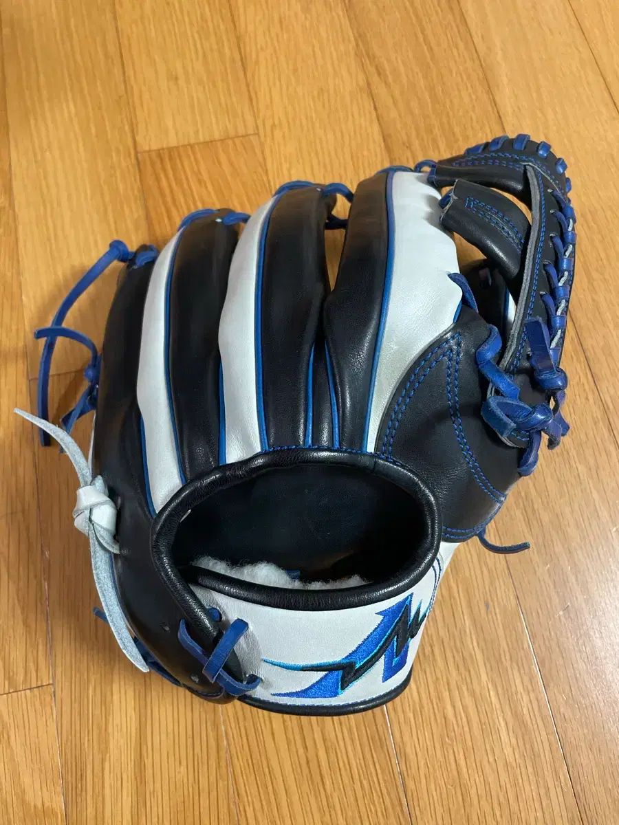 アルティス 金 智讃 キム ジチャン シーグリ グローブ 310