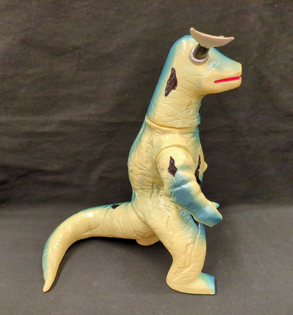 B-CLUB ブルマァク復刻 エレキング/クリーム成型 - メルカリ