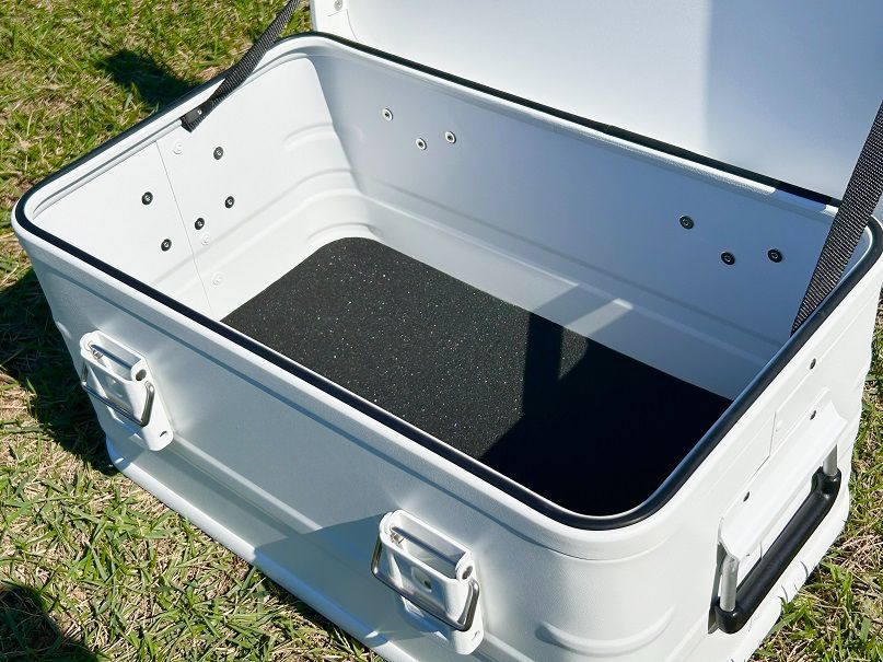 GENERIC OUTDOOR NEW 新色マットホワイト アルミコンテナボックス 30l