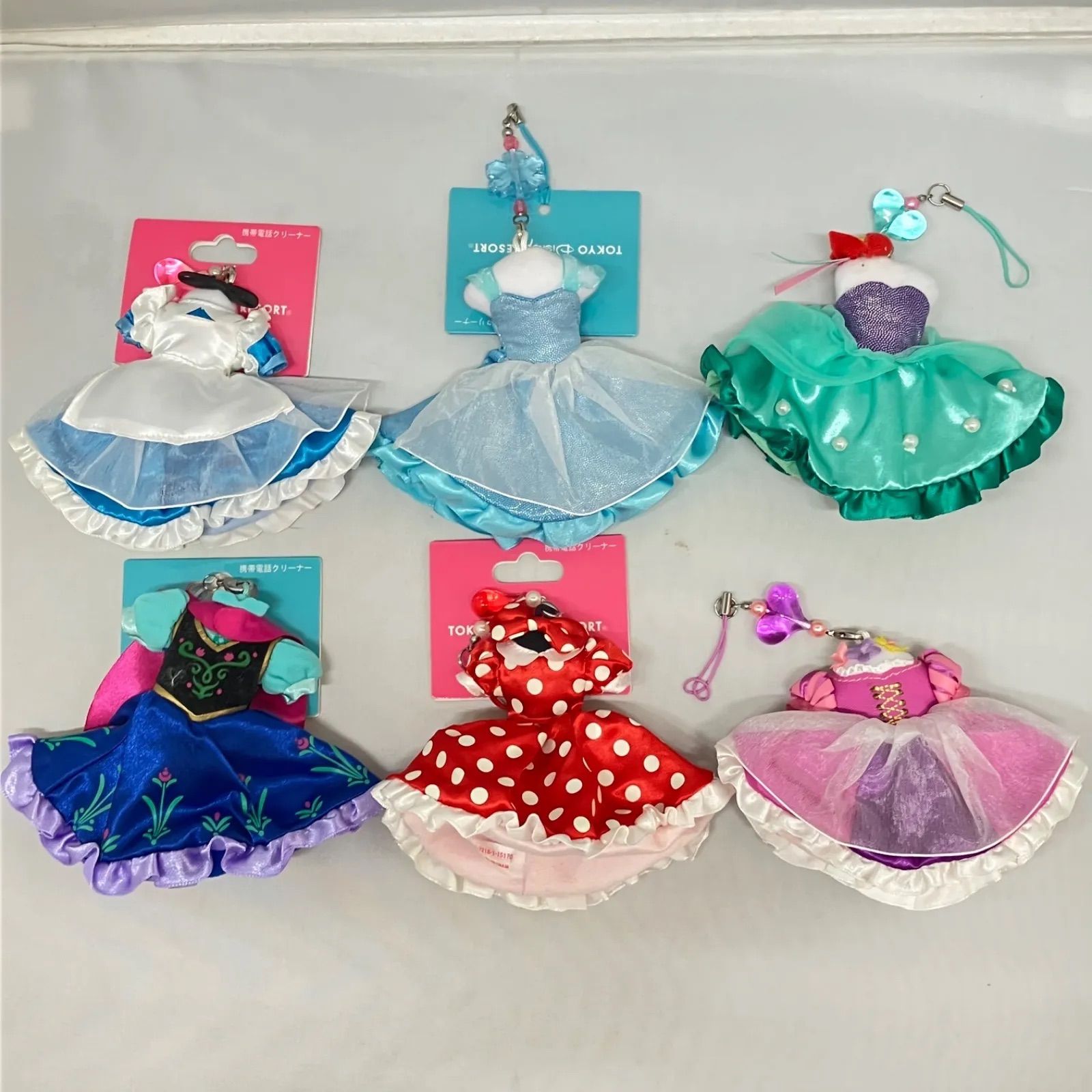 【まとめ売り】ディズニープリンセル　ドレスキーホルダー ディズニープリンセス キーホルダー 6個セット - メルカリ