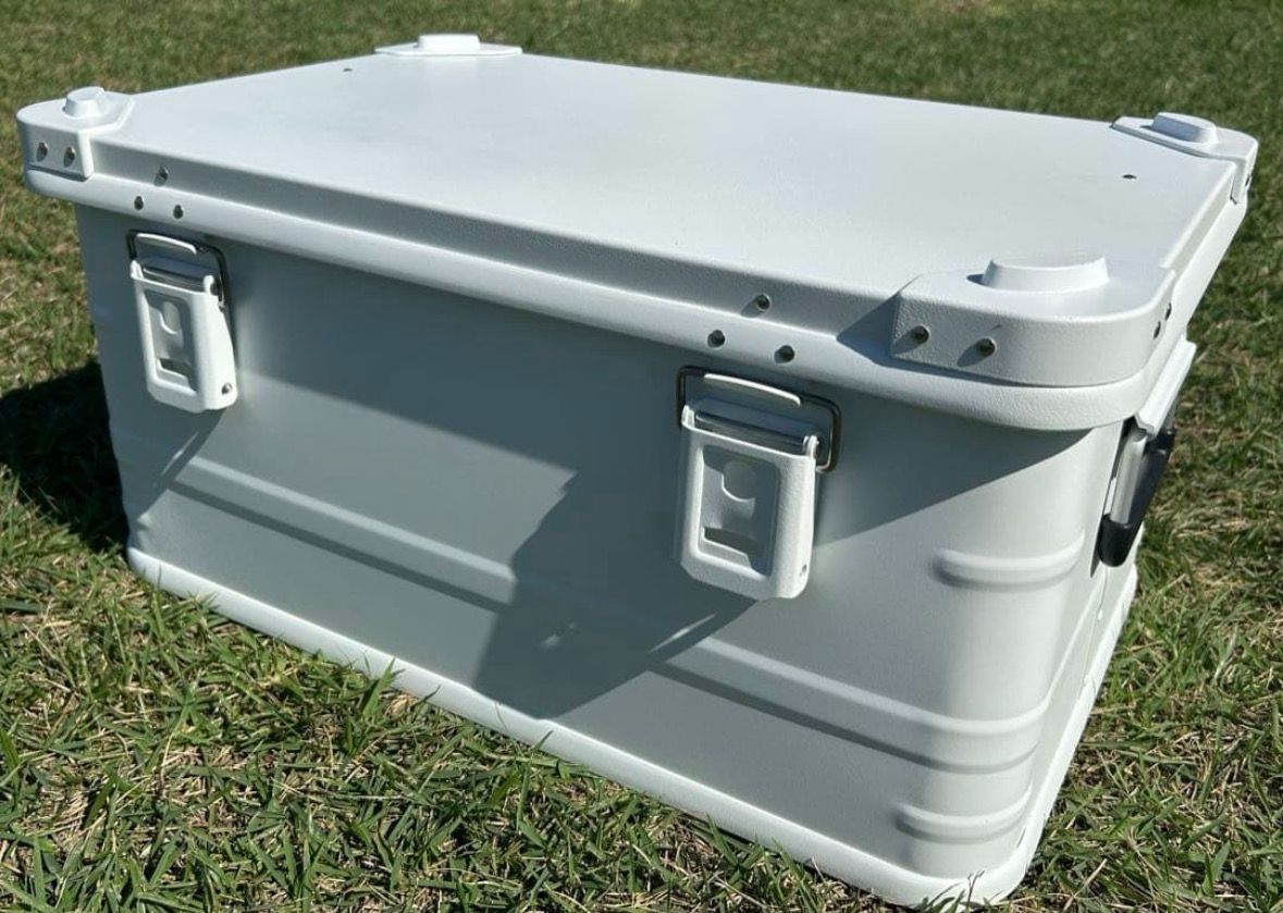 GENERIC OUTDOOR NEW 新色マットホワイト アルミコンテナボックス 50l