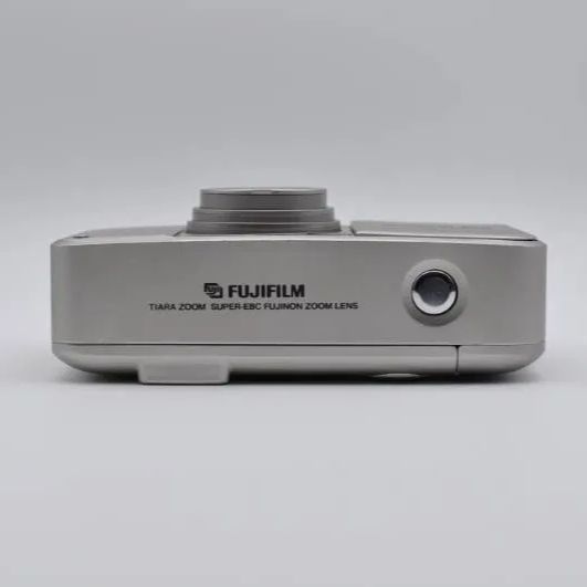 コンパクトフィルムカメラ