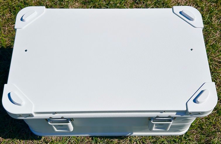 GENERIC OUTDOOR NEW 新色マットホワイト アルミコンテナボックス 50l