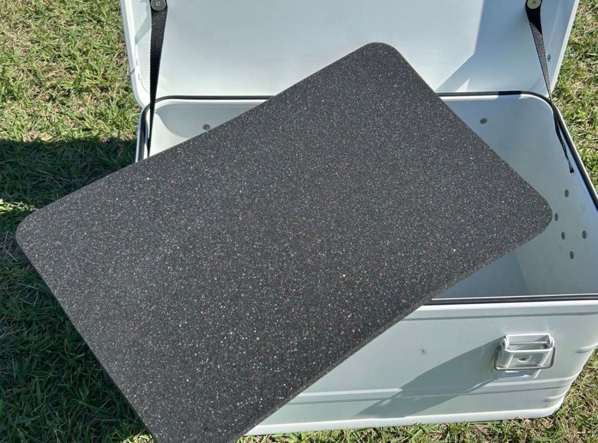 GENERIC OUTDOOR NEW 新色マットホワイト アルミコンテナボックス 50l