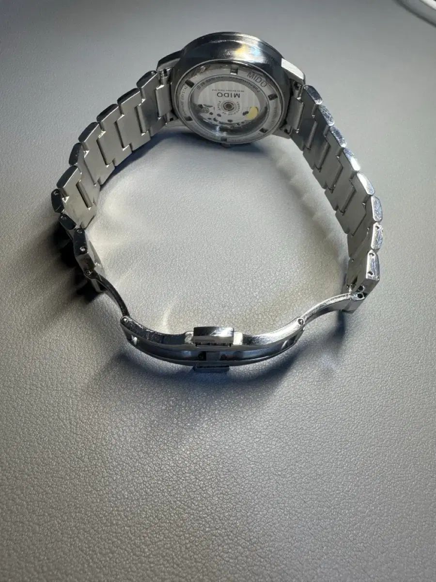  ミドー コマンダー クロノメーター cosc 柔らか素材 自動巻き時計 腕時計(アナログ)