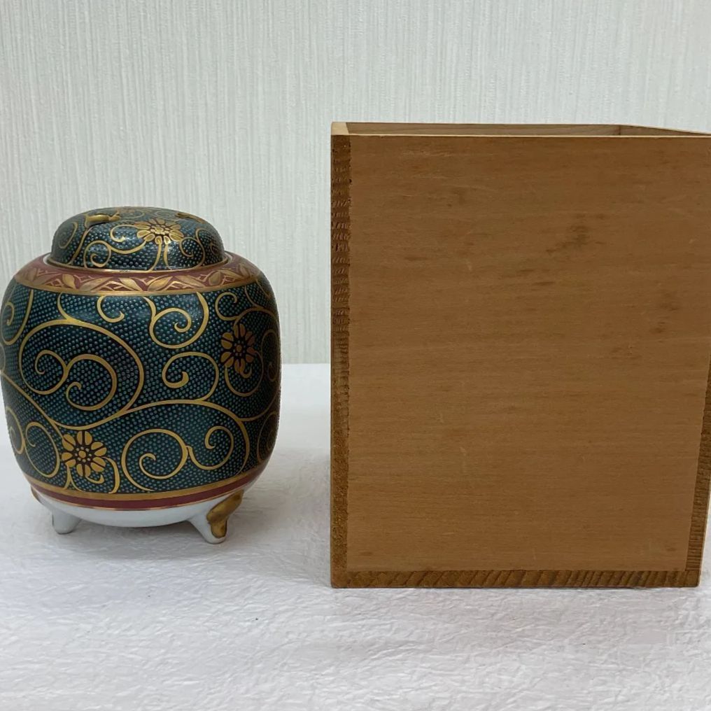 九谷焼 香炉 青粒鉄仙 九谷良山作 唐草 - メルカリ