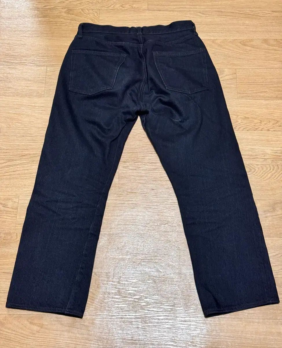 シオタ ニュー ストレート 5 P デニム ブラック 32