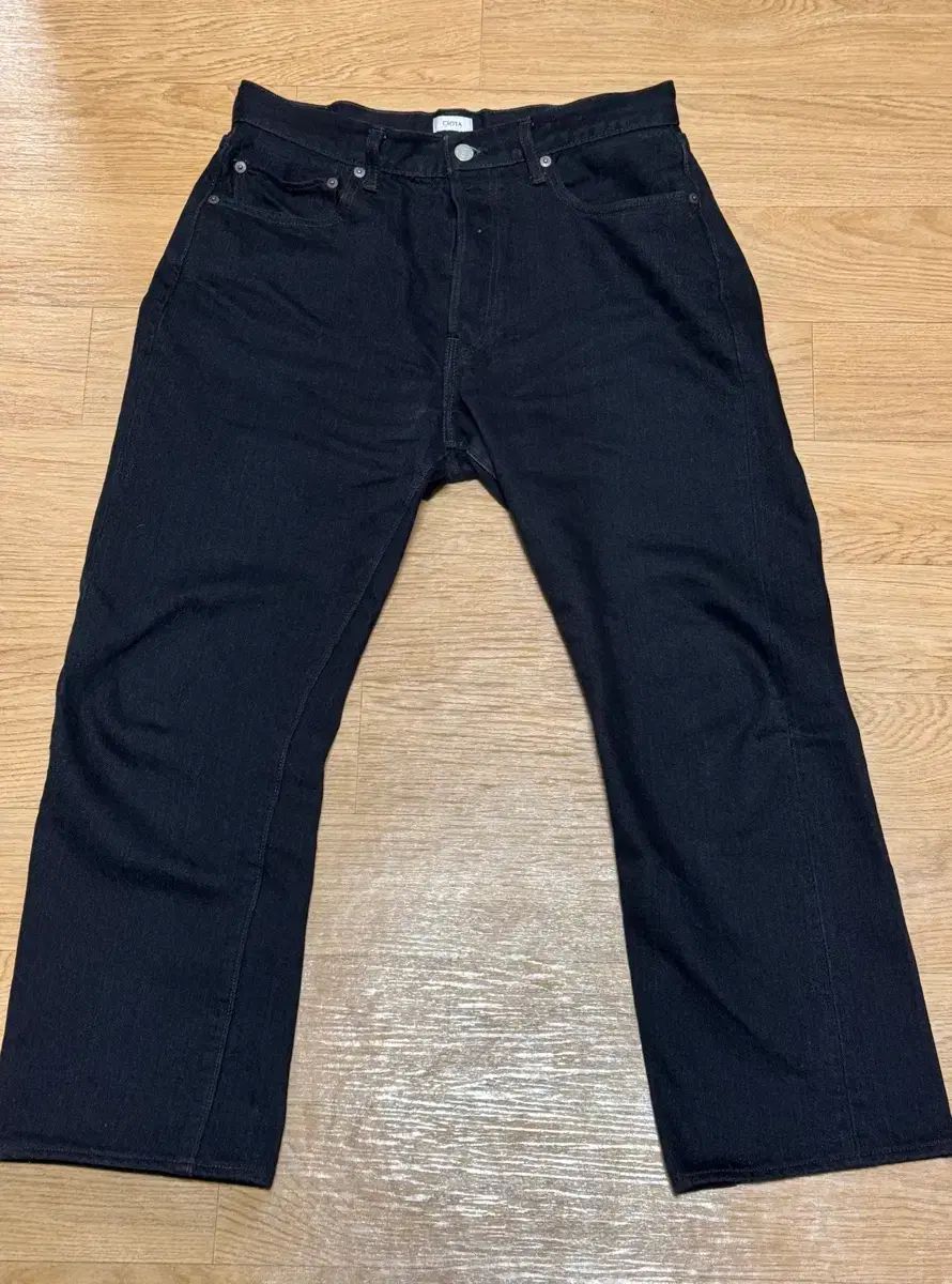 シオタ ニュー ストレート 5 P デニム ブラック 32