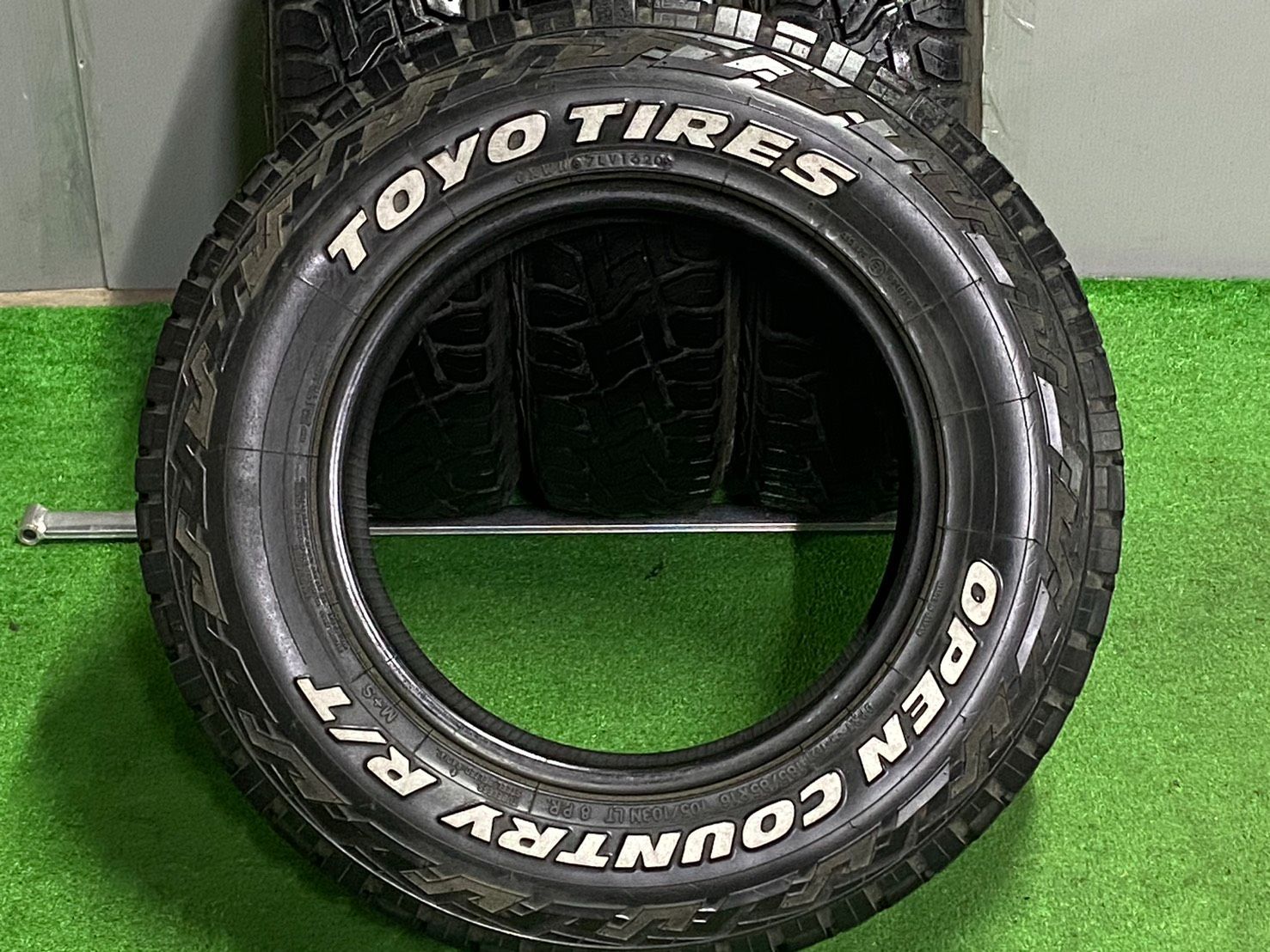  バリ溝 トーヨー オープンカントリー R T 185 85 16 8 PR 4本 スズキ ジムニー シエラ ノマド AZオフロード 交換用 16インチ オフロード