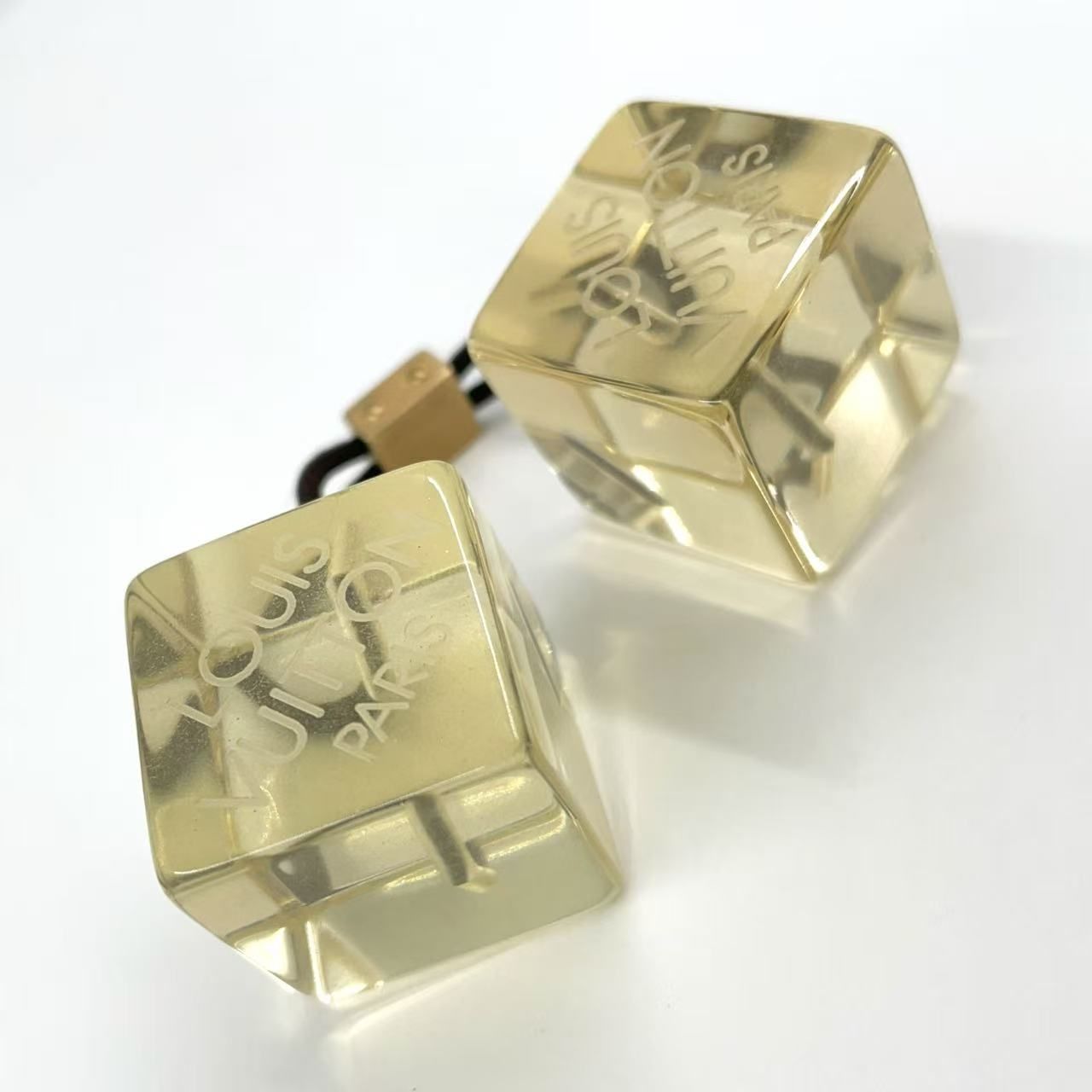 VUITTON ヘアキューブ