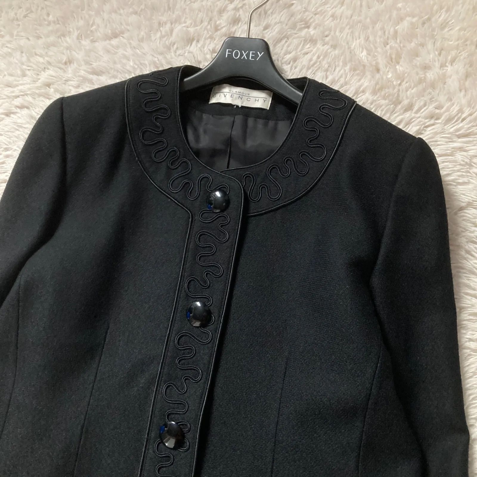 GIVENCHY 美品 ジャケット ノーカラー ウール100% フォーマル 9 美品 ジバンシィ GLAMOUR GIVENCHY 上質ウール ノーカラージャケット