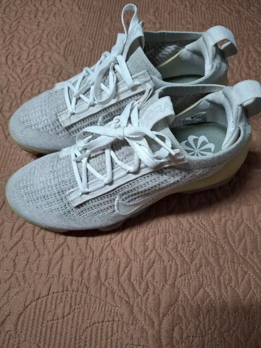 245 NIKE ヴェイパーマックス スニーカー 245 0802