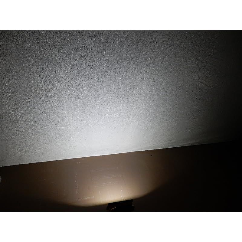 LED充電式投光器 台座マグネット付