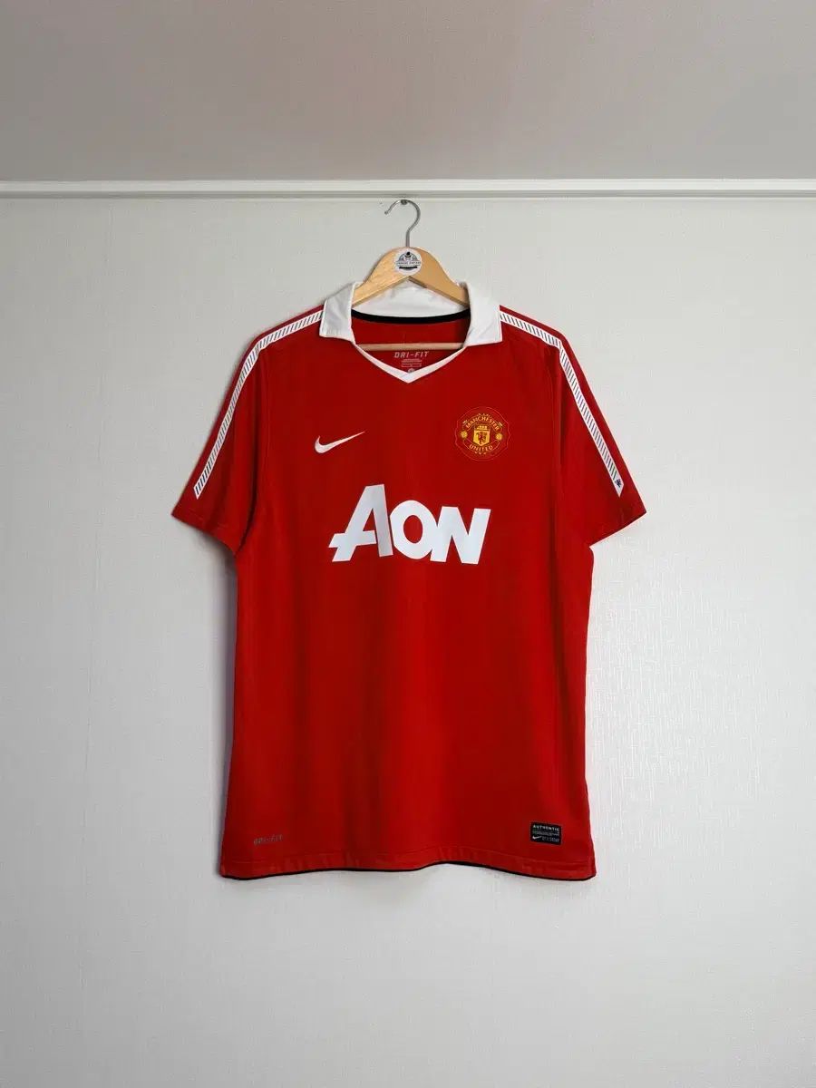 10 11 MANCHESTER UNITED FC HOME