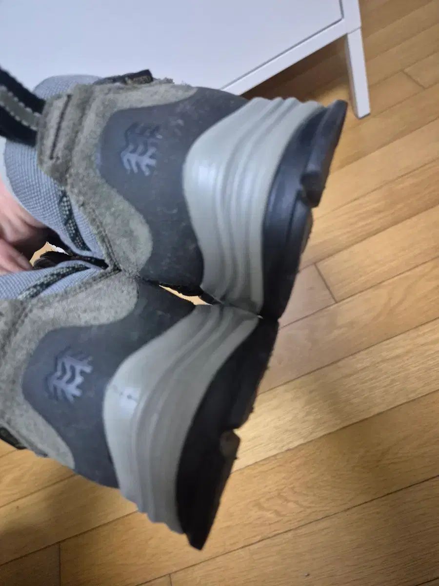  コーロンスポーツ ムーブ GORE TEX 登山靴 265 mm 登山靴 トレッキングシューズ アウトドアシューズ