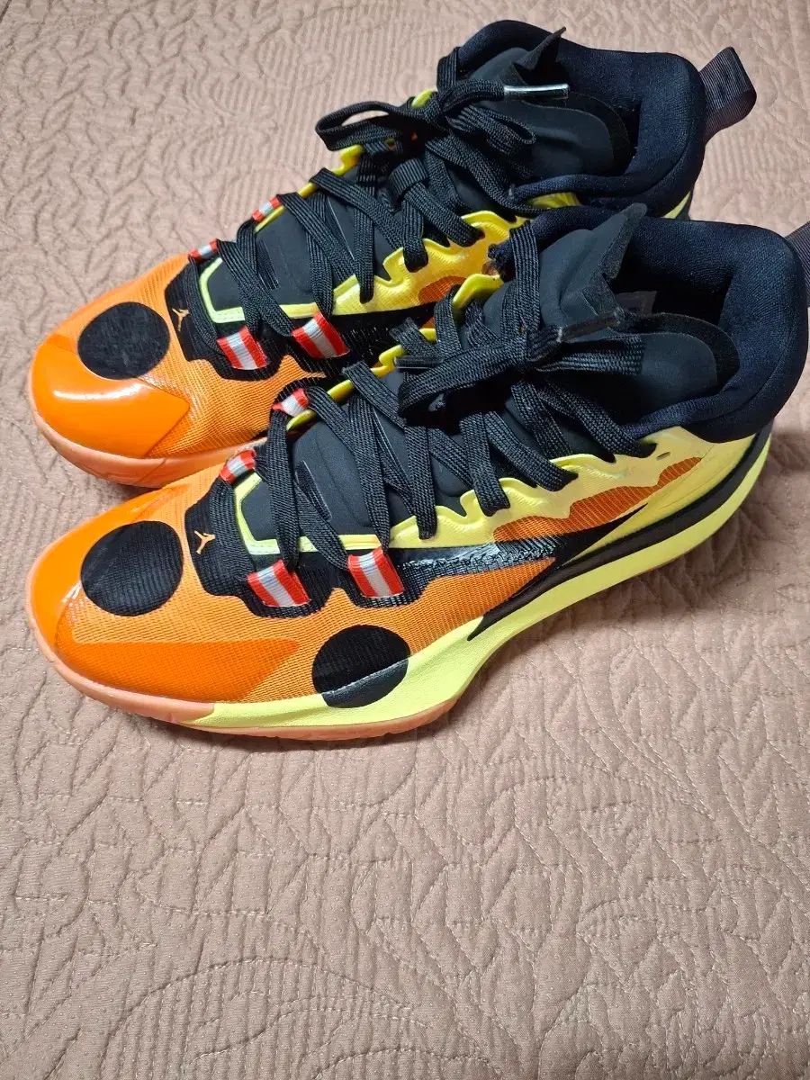 260 NIKE ジョーダン バスケシューズ スニーカー 1004