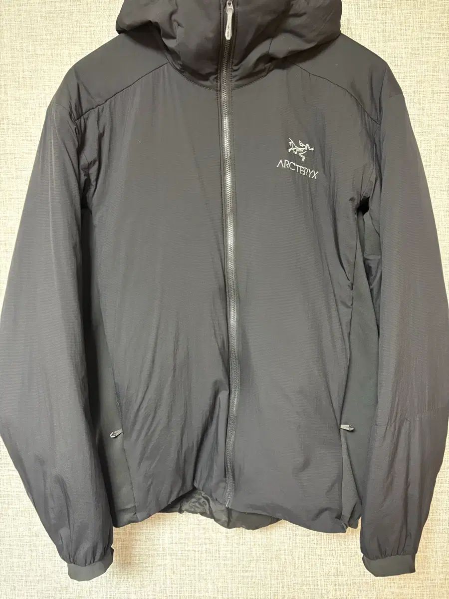 ARC TERYX アークテリクス Atom アトム ブラック Mサイズ