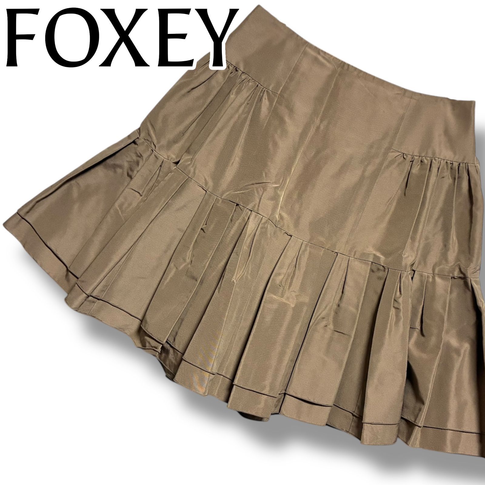 FOXEY プリーツスカート 38 M相当 ベージュ キャメル系 カーキ寄り コットン 刺繍キュプラ 裏地ナイロン-ポリエステル 上品 エレガント 感 フ シルエット美 レディース MADE IN JAPAN 001243 H